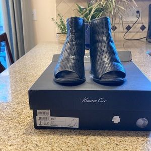 Kenneth Cole Shay open toe booties